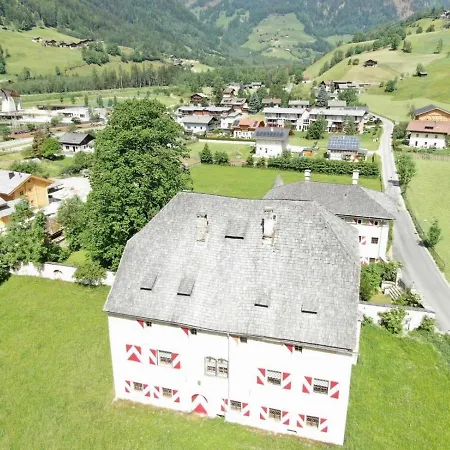Holiday home Schlosswirt Chalets Gkh-100 Grosskirchheim